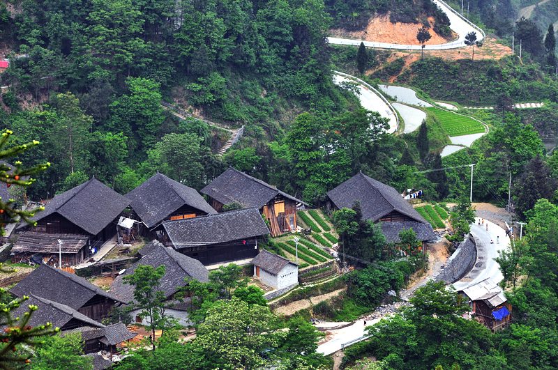 喜讯：美景创意与湘西花垣神秘苗乡签订旅游景区导视系统合同